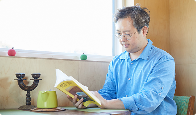 보통은 부인과 함께 이곳에 내려와 주말 시간을 함께 보낸다.